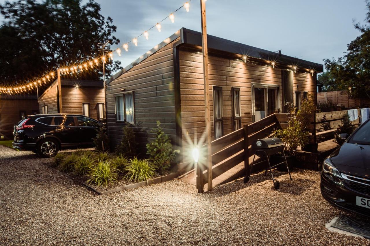 Black Bull Retreat, Barmston With Private Hot Tubs Driffield Eksteriør billede
