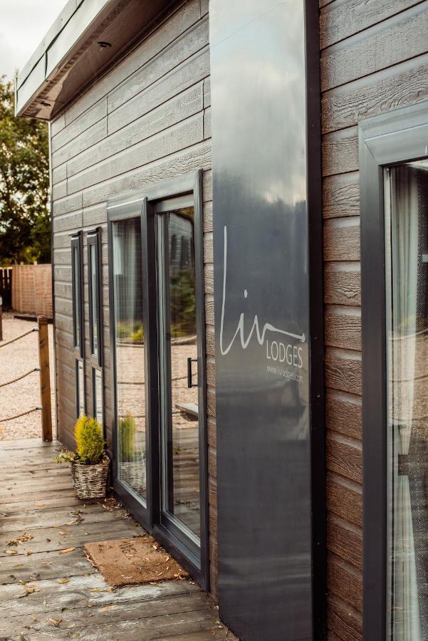 Black Bull Retreat, Barmston With Private Hot Tubs Driffield Eksteriør billede