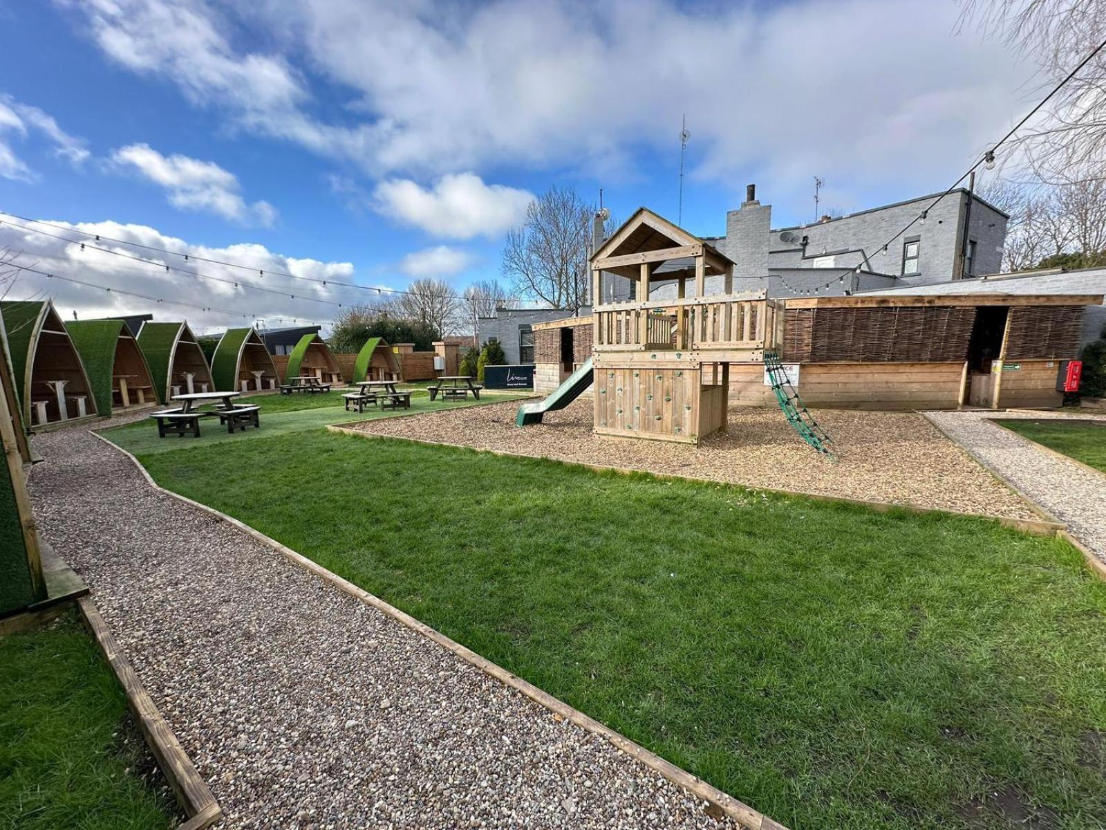 Black Bull Retreat, Barmston With Private Hot Tubs Driffield Eksteriør billede